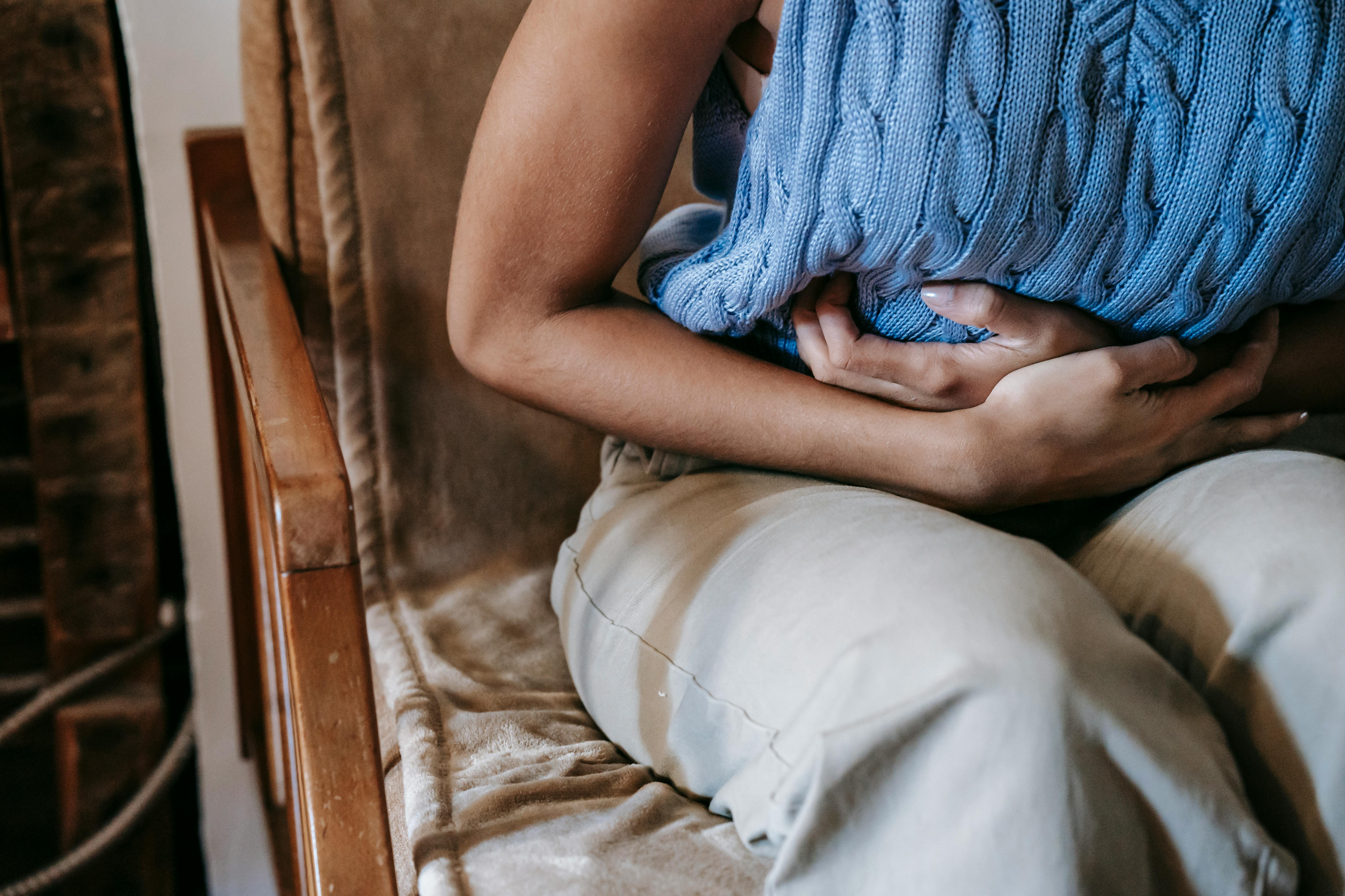 Self-Care for Abdominal Pain
If your pain is mild and you have no emergency warning signs, there are some simple steps you can take at home to help yourself feel more comfortable while you recover.
Rest and give your digestive system a break
- Rest as much as you can, especially if you are feeling unwell.
- Avoid heavy physical activity until the pain settles.
Watch what you eat and drink
- Sip fluids regularly: water is best. Staying hydrated is especially important if you have been vomiting or have diarrhoea.
- Start with light, easy-to-digest foods such as plain rice, bread, or soup if you feel able to eat.
- Avoid rich, fatty, or spicy foods, alcohol, and caffeine until you feel better.
- Eat smaller amounts more slowly rather than large meals.
Ease discomfort
- A warm (not hot) compress or heat pad placed gently on the belly may help relieve cramping or muscle tension.
- Moving around gently can sometimes help trapped wind or gas to pass.
Medicines
- Simple pain relief available without a prescription may help, but always follow the instructions on the packaging and check with a pharmacist if you are unsure what is safe for you.
- Avoid anti-inflammatory painkillers if you think your pain may be related to your stomach lining, and check with a pharmacist or doctor if you are unsure.
When to stop self-care and seek help
Self-care is only appropriate for mild, short-lived pain with no concerning symptoms. If your pain is getting worse, lasting more than a day or two, or you develop any of the emergency warning signs listed above, stop waiting and seek medical advice.